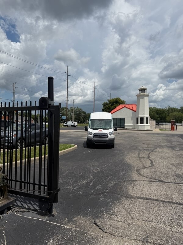 SMS van departing after successful emergency gate repair
